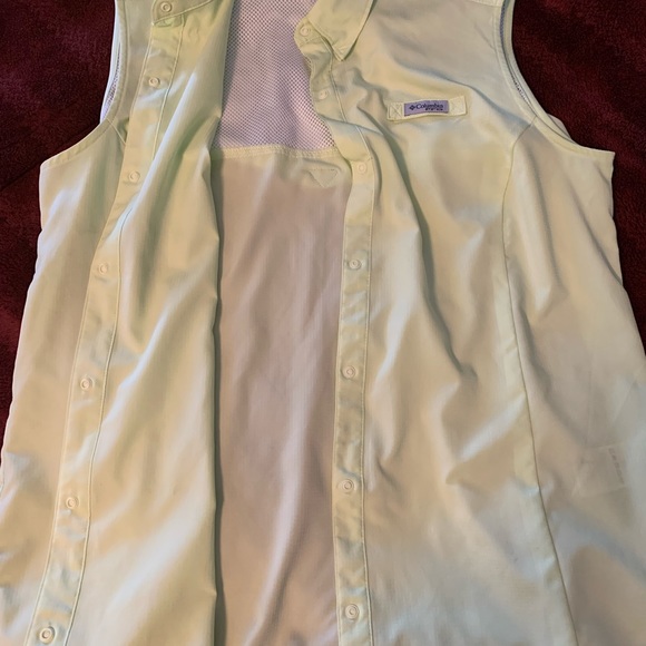 Columbia sleeveless tops - Picture 3 of 7